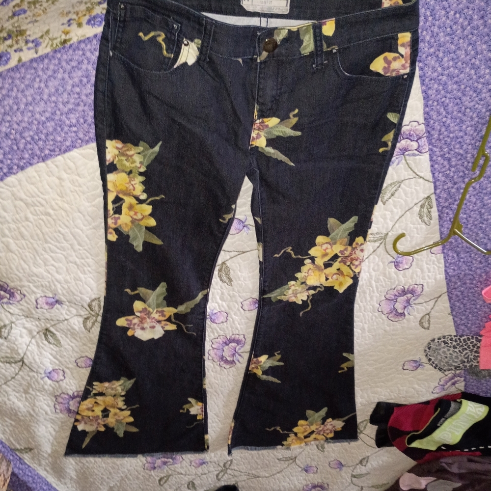 Free People Floral Miami Nights Flare Pants Jeans 27 Boho Hippie Retro Stretch